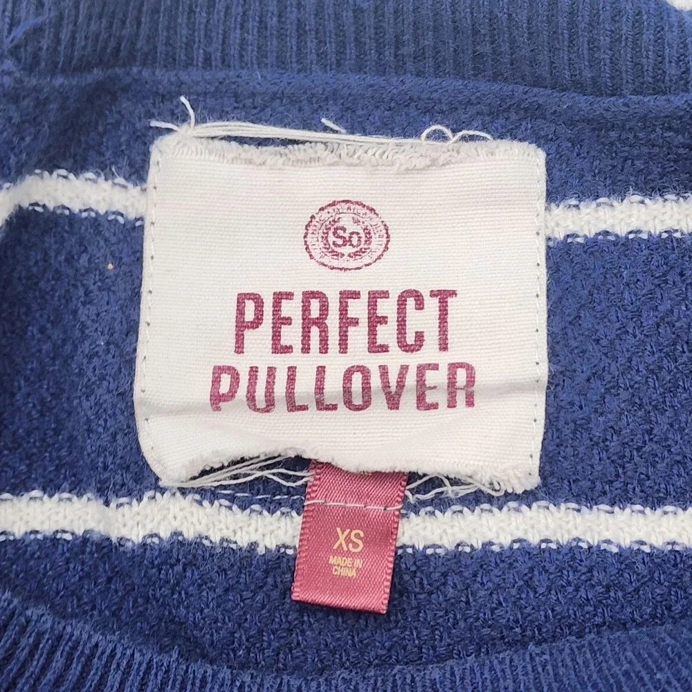 So Perfect Pullover Sweater XS Navy Blue/ White‎ Beachy Light Sweater